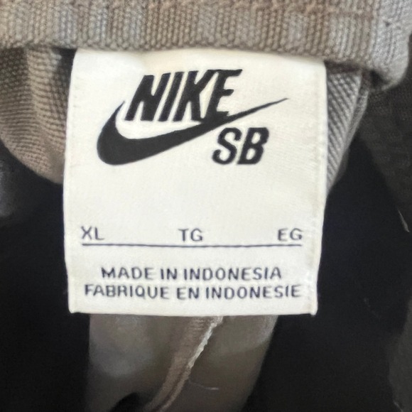 Nike Men's Cargo Pants - Olive Green - Picture 3 of 4